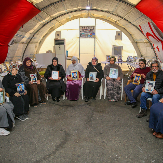 Diyarbakır annelerinin yeni yıldan tek dileği evlatlarına kavuşmak