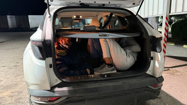 Osmaniye'de 12 düzensiz göçmen yakalandı