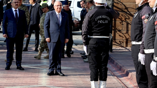 Milli Savuna Bakanı Güler, Iğdır Valiliği'ni ziyaret etti