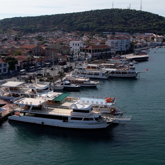 Ayvalık'ta yılbaşı tatili rezervasyonlarındaki yoğunluk turizmcileri mutlu...