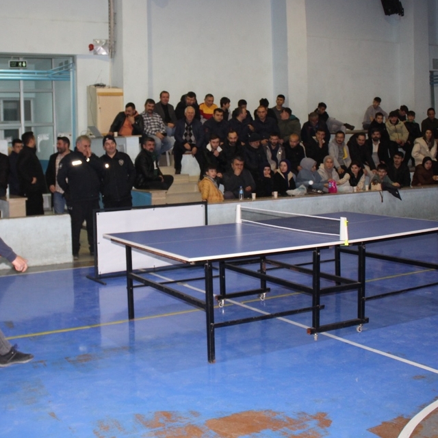 Dikmen'de Masa Tenisi Turnuvası düzenlendi