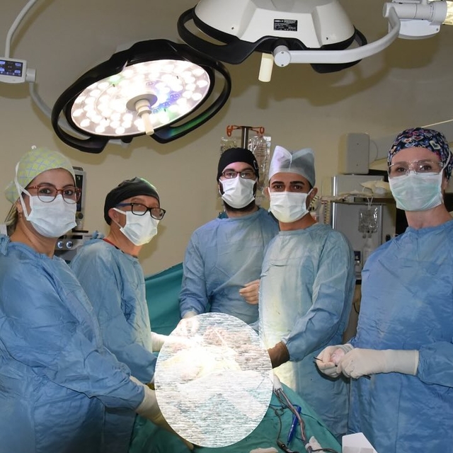 Çanakkale'de 68 yaşındaki hastaya omurilik kitle ameliyatı yapıldı