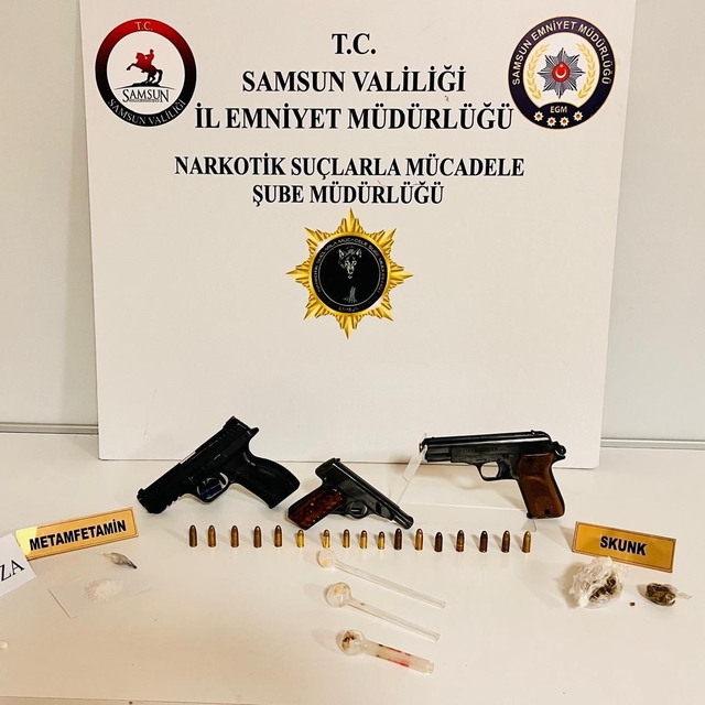 Samsun'da uyuşturucu operasyonunda 4 zanlı yakalandı
