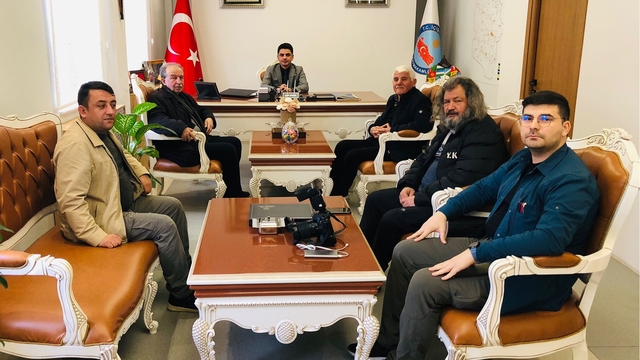 Gazeteciler, Taşova Kaymakamı Kartal'ı ziyaret etti