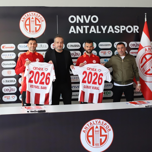 Antalyaspor'da Veysel Sarı ve Güray Vural'ın sözleşmeleri uzatıldı