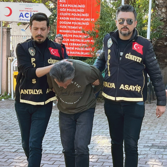 Eski eşinin üzerine benzin döküp ateşe verdiği Pınar, ağır yaralandı (2)