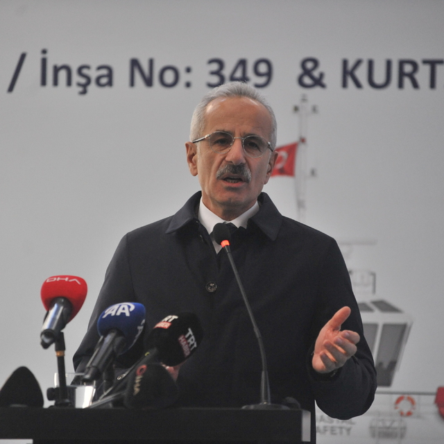 Bakan Uraloğlu: Boğazlarımızdan son 20 yılda 1,9 milyon gemi geçti