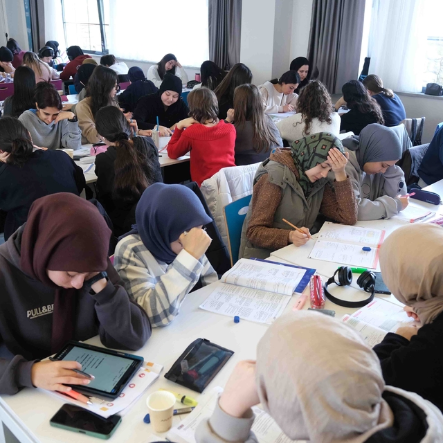 Kocaeli'de lise öğrencilerine yönelik TYT hazırlık kampı düzenlendi