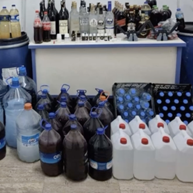 Burdur'da 383 litre kaçak içki ele geçirildi