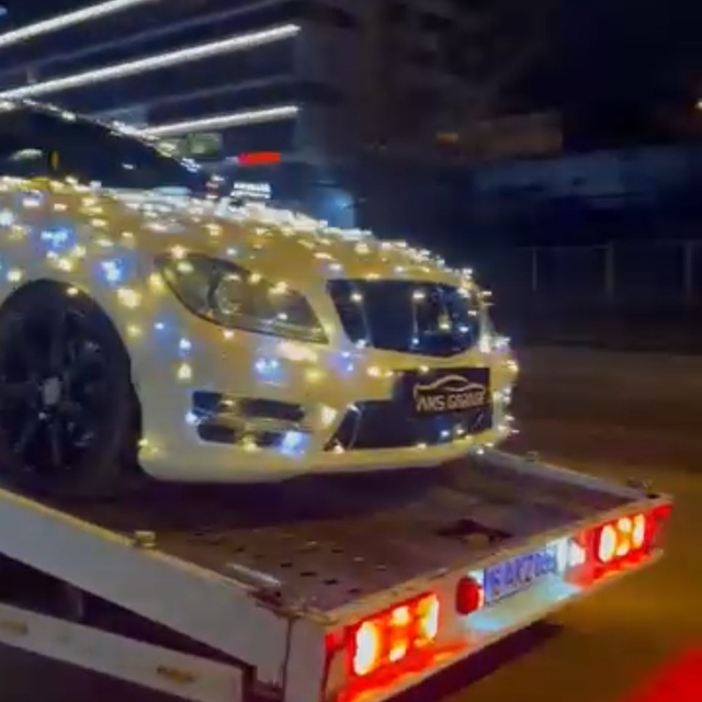 Renkli lambalarla süsledikleri araçlarıyla caddelerde tur attılar; o anlar...