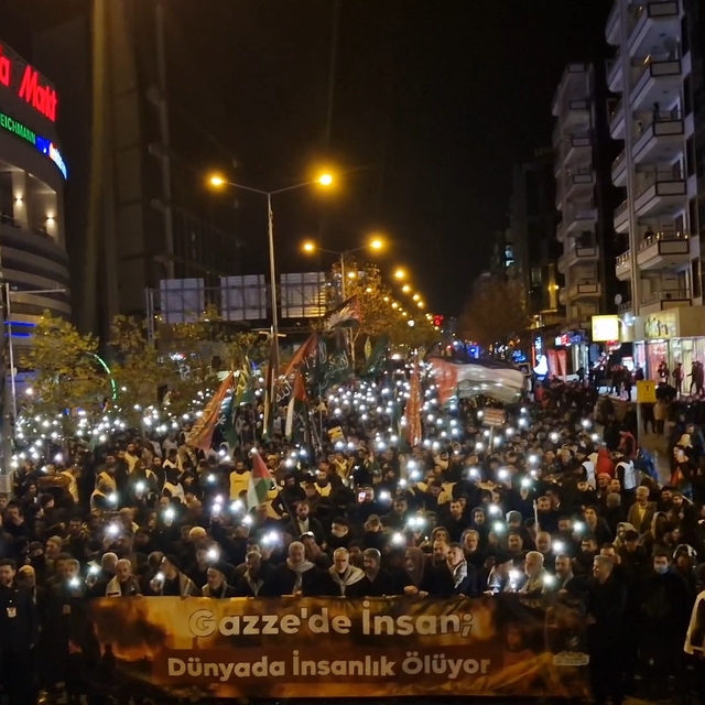 Diyarbakır'da 'Büyük Aksa Tufanı Yürüyüşü' düzenlendi