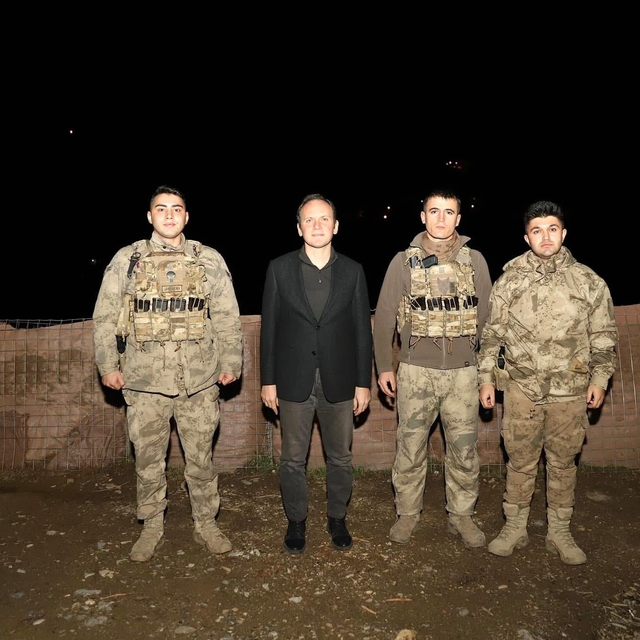 Şemdinli Kaymakamı Akpınar, güvenlik güçlerini ziyaret etti