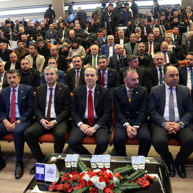 Yeniden Refah Partisi Genel Başkanı Erbakan, Şanlıurfa'da "Mekke'nin Fethi"...