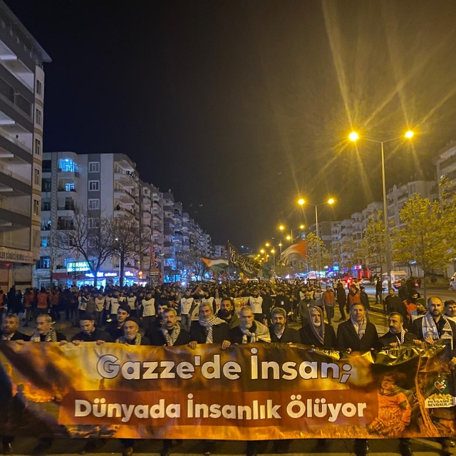 Diyarbakır'da İsrail'in Gazze'ye yönelik saldırıları protesto edildi