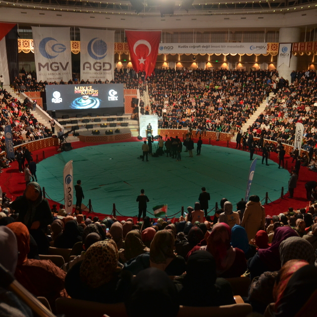 Konya ve Afyonkarahisar'da Mekke'nin Fethi ve Kudüs Gecesi programı düzenle...