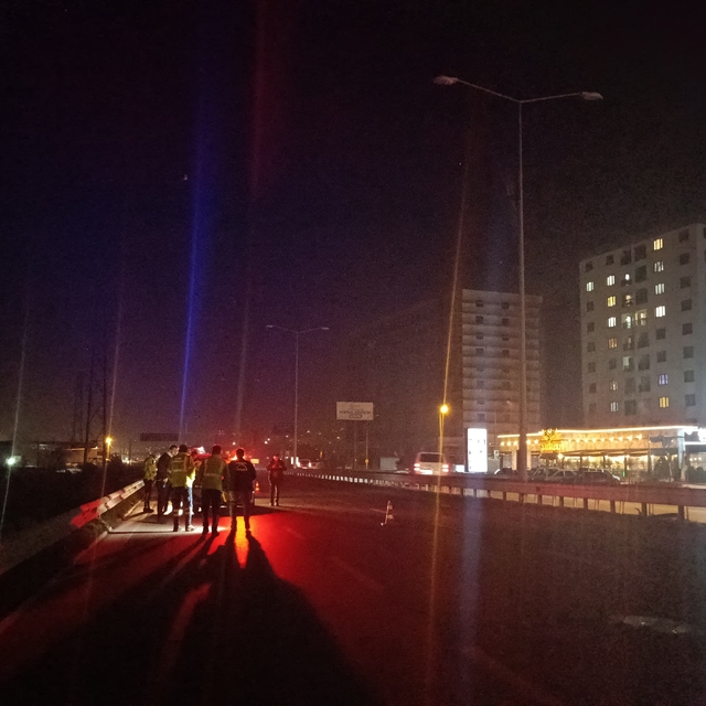 Vince çarpan motosikletteki 2 kişi ağır yaralandı