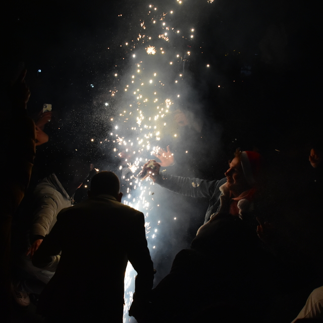 Konya'da sokakta yeni yıl kutlaması