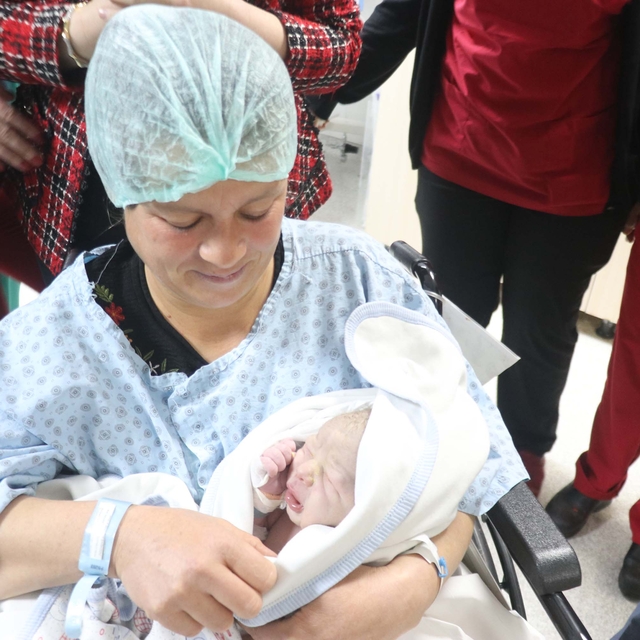 Gaziantep'te yeni yılın ilk bebeğine 'Ökkeş' ismi verildi