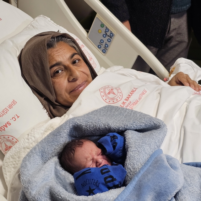 Adana'da 2025'in ilk bebeği Umut oldu