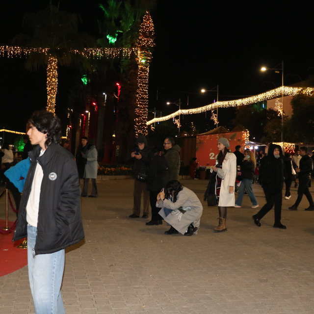 İzmir'de yeni yılı coşkuyla karşıladılar (2)