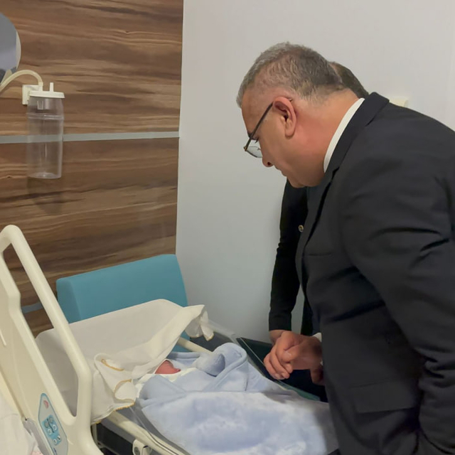 Çorum'da yeni yılın ilk bebeği 'Talha' oldu