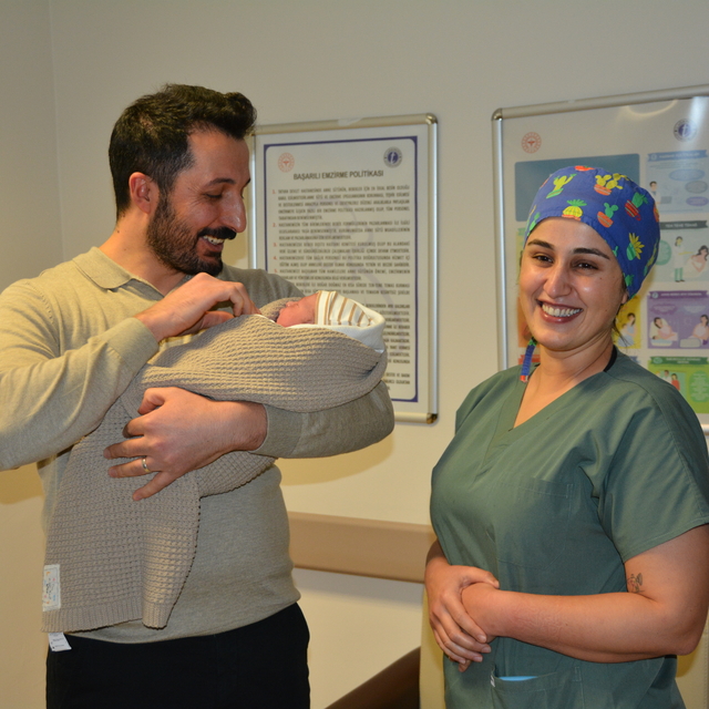 Bitlis'te yeni yılın ilk bebeğinin adı "Kayra" oldu