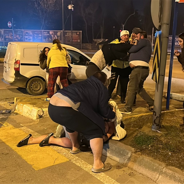 Edirne'de yaralamalı kazanın ardından taraflar kavga etti: 11 gözaltı