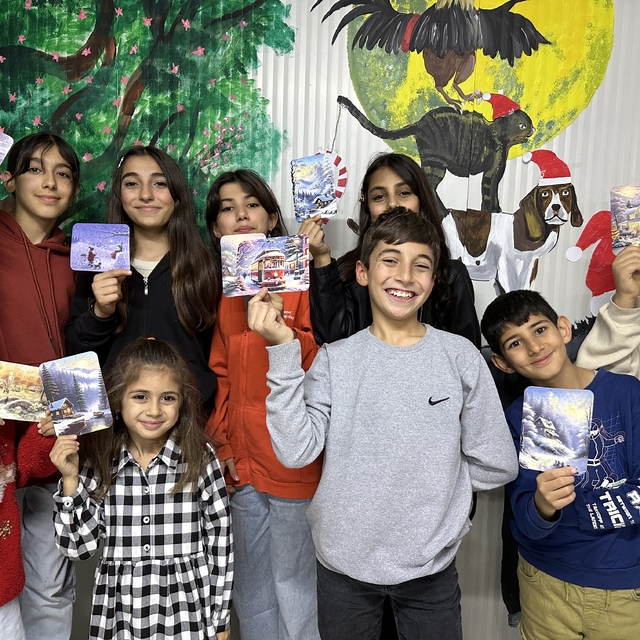 Hatay'da depremzede çocuklara yeni yıl eğlencesi düzenlendi
