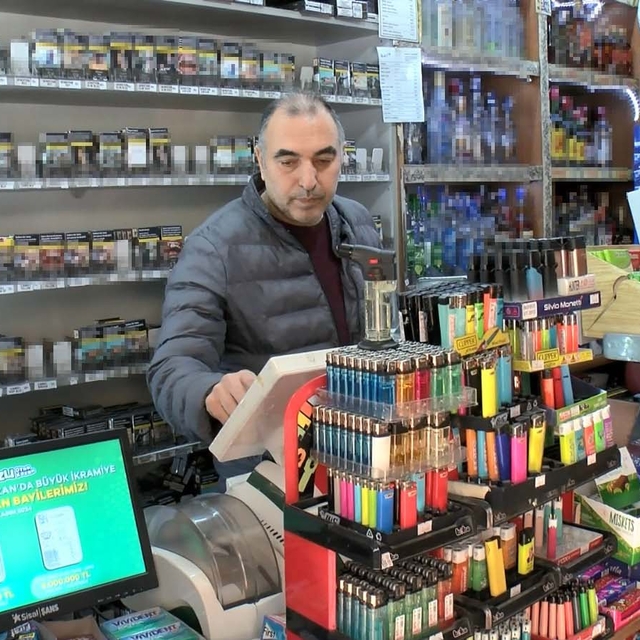 Sattığı çeyrek bilete büyük ikramiye isabet eden bayi: Böyle bir şey yaşaya...
