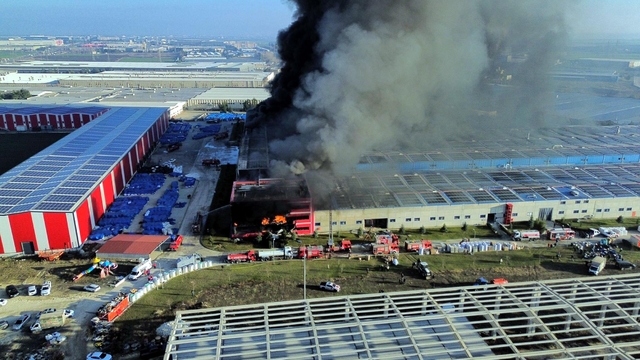 Kırklareli'de oyuncak fabrikasında yangın (3)
