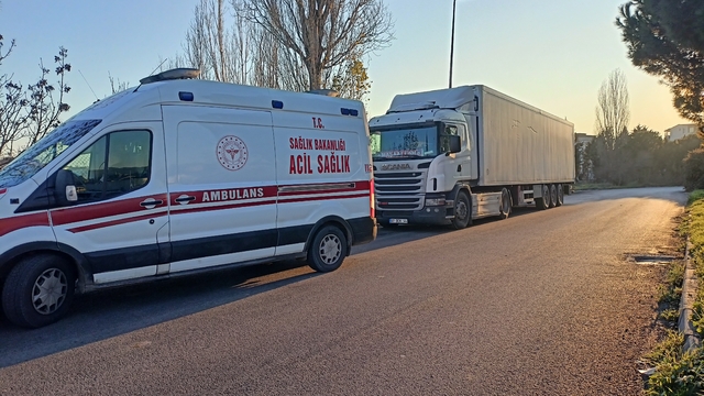 Kocaeli'de tırındaki akaryakıtı gasbetmek isteyenlere direnen sürücü boynundan bıçaklandı