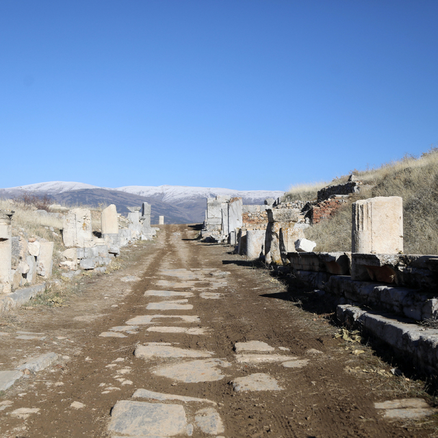 1 yılda 40 bin Hristiyan, hacı olmak için Yalvaç'a geldi