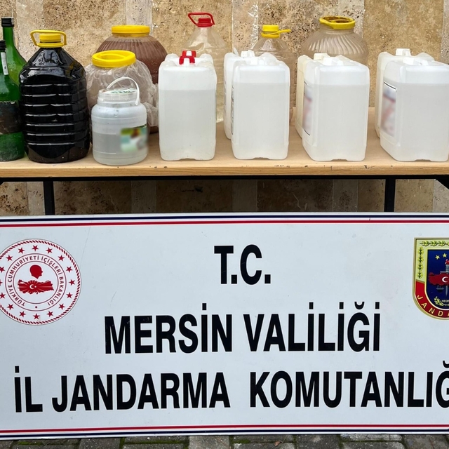 Mersin'de 85 litre sahte içki ele geçirildi