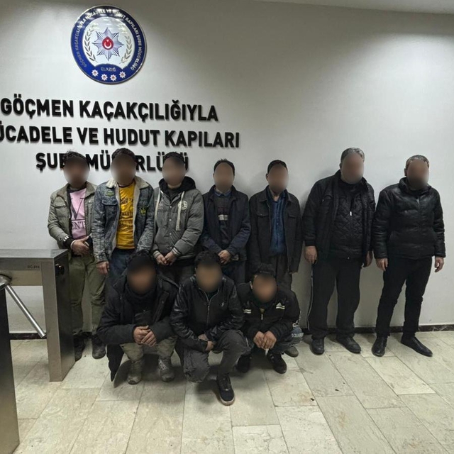 Elazığ'da 16 düzensiz göçmen yakalandı