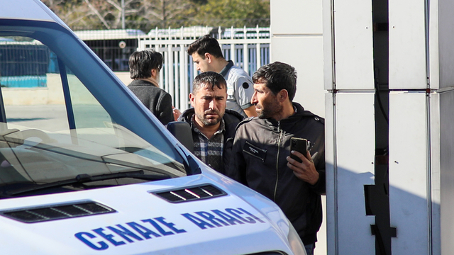 Devrilen traktördeki 2 kardeş öldü (2)