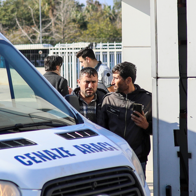 Devrilen traktördeki 2 kardeş öldü (2)