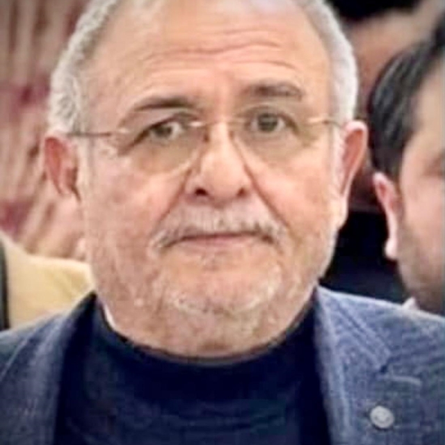 Kanaat önderini, tüfekle ayrı yaşadığı eşinin yanına giderken kendisini dur...