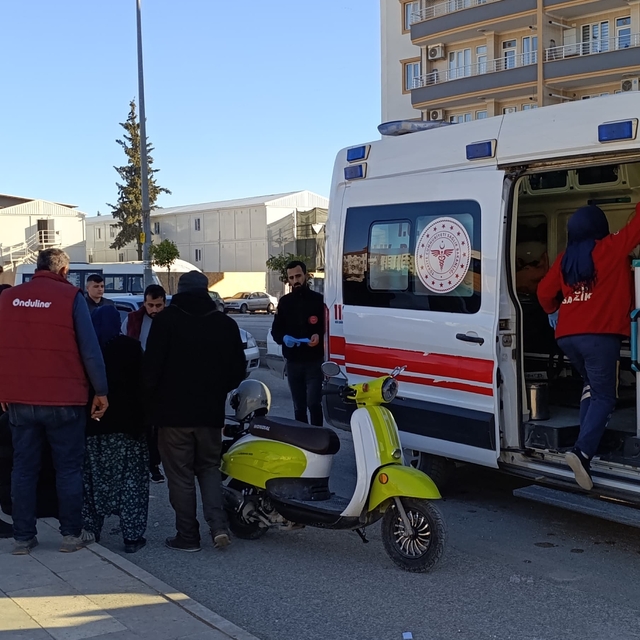 Adıyaman'da otomobille çarpışan motosiklet sürücüsü yaralandı