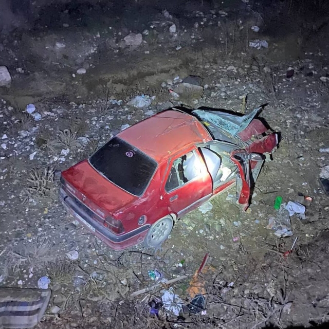 Amasya'da dereye düşen araçtaki 1 kişi öldü, 4 kişi yaralandı