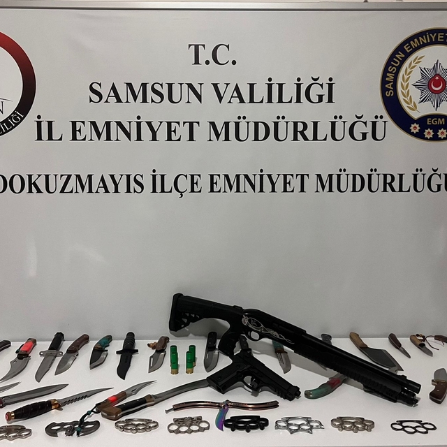 Samsun'da sosyal medyadan amaç dışı bıçak satan zanlı yakalandı