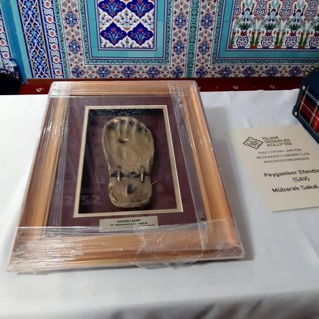 Karakeçili'de Regaip Kandili dolayısıyla kutsal emanetler sergilendi