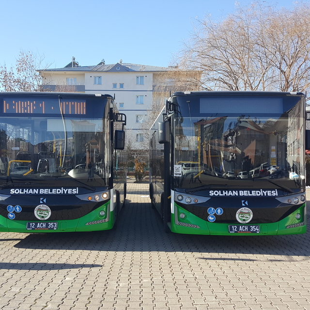 Solhan Belediyesince alınan 2 otobüs hizmete girdi