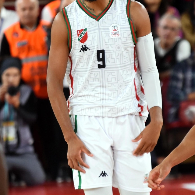 Karşıyaka'da Webb de Berlin yolcusu