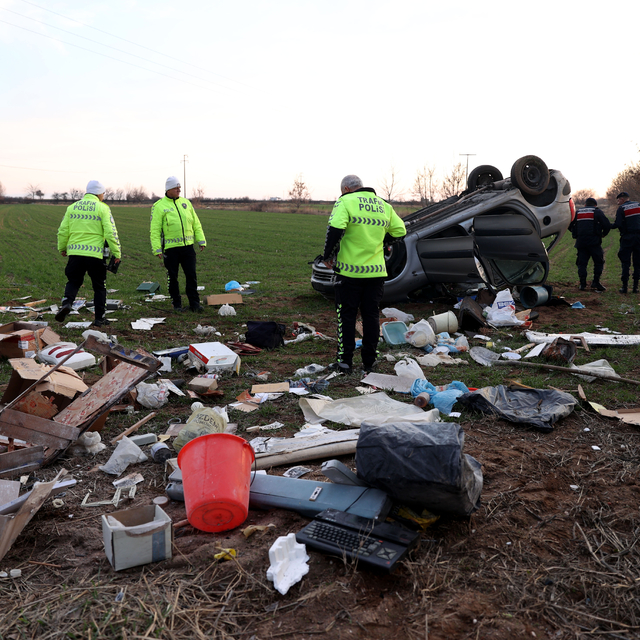 Kırklareli'nde tarlaya devrilen otomobilin sürücüsü öldü
