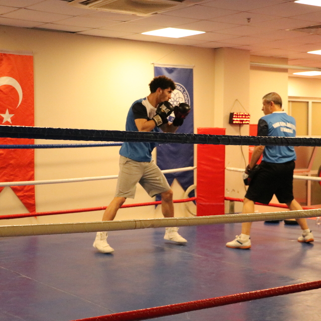 Azerbaycanlı Asad, milli takım formasıyla ringlerde mücadele etmenin hayali...