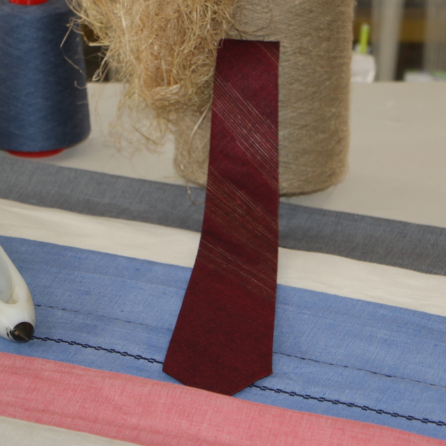 Olgunlaşma Enstitüsü, kenevirden kravat yaptı