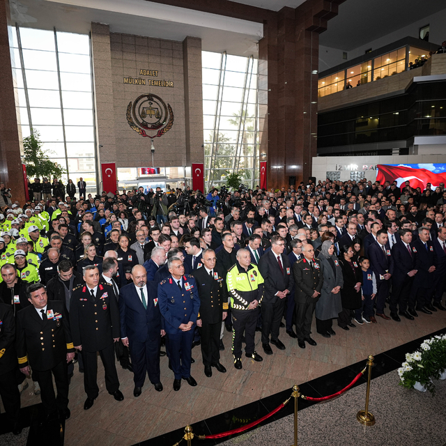 Adalet Bakanı Tunç, İzmir'de şehitler Fethi Sekin ve Musa Can'ı anma töreni...