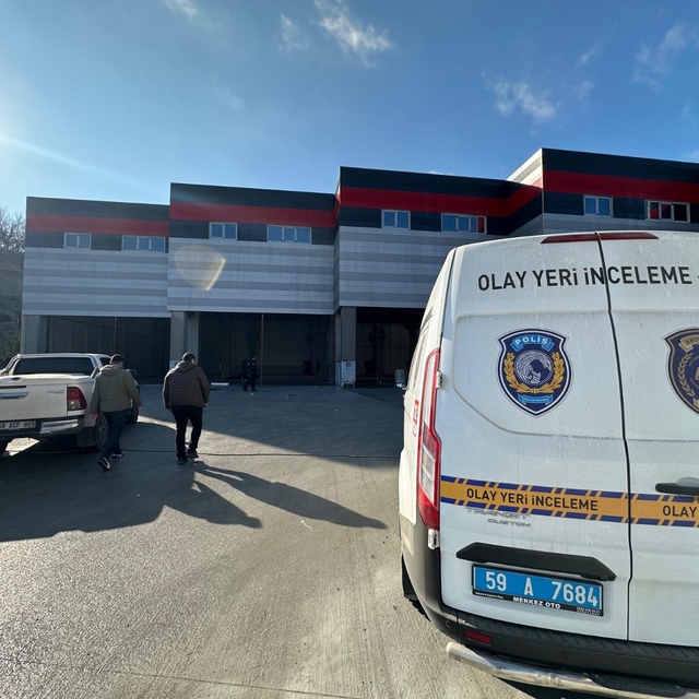 Tekirdağ'da staj gördüğü fabrikada yüksekten düşen öğrenci ağır yaralandı