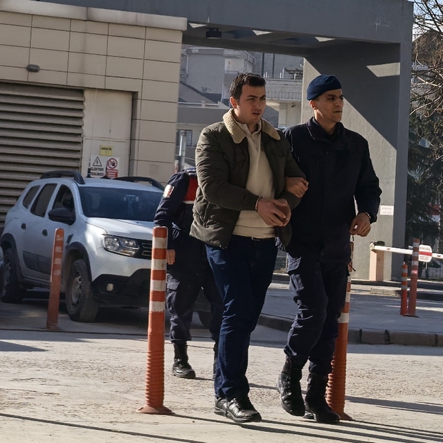 Firari FETÖ hükümlüsü evinde yakalandı
