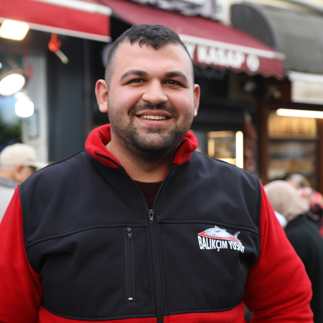 Edirne'de fiyatı düşen hamsiye vatandaşlar yoğun ilgi gösterdi